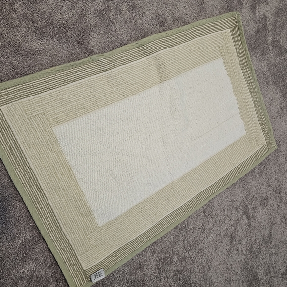 Hotel Collection bath mat, green and white - Picture 3 of 5